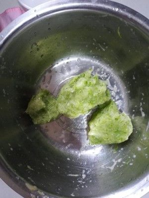 西葫芦蒸饺的做法步骤 第5步