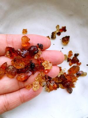 桃胶雪莲子雪梨糖水的做法步骤 第2步