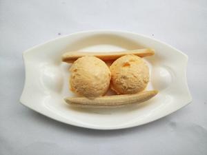 冰淇淋香蕉船——满记甜品的做法步骤 第3步