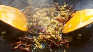 四季豆最完美的吃法丨 干煸四季豆 • 圆满素食的做法步骤 第6步