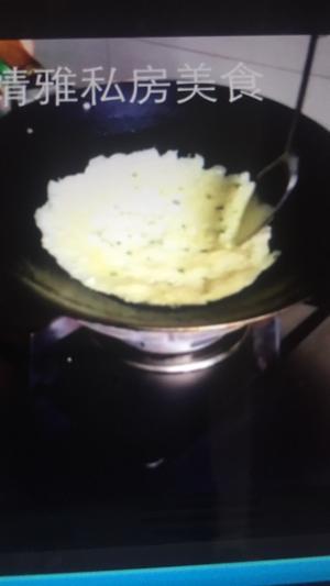 鸡蛋饼的做法步骤 第7步