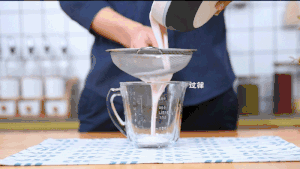 三色酸奶|酸奶新喝法,保证连吃三杯都不够!的做法步骤 第4步