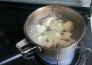 蒜片培根花菜卷的做法步骤 第2步