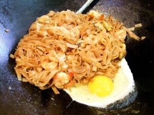 南洋風味--泰式炒河粉(Pad Thai)的做法步骤 第5步