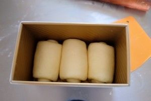 你大妈还是你大妈——重温妃娟100%中种［北海道牛奶吐司］的做法步骤 第12步