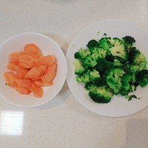 长命菜(茄汁西兰花)的做法步骤 第2步