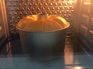 酸奶戚风蛋糕（后蛋法）-【戒不掉的甜品】的做法步骤 第16步