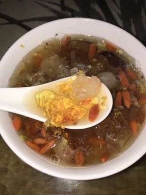 桂花糯耳桃胶糖水的做法步骤 第5步