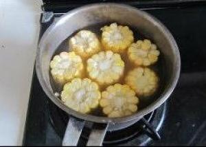 烟熏鸭脯肉红酒梨的做法步骤 第3步