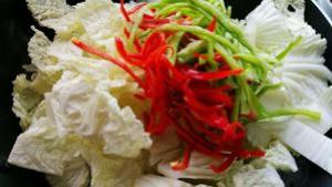 必学的家常开胃菜丨香蕉粥&醋溜白菜 · 圆满素食的做法步骤 第4步
