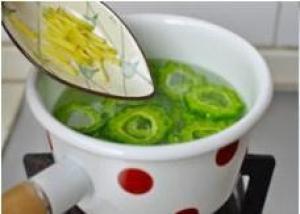 苦瓜蛤蜊清火汤的做法步骤 第3步