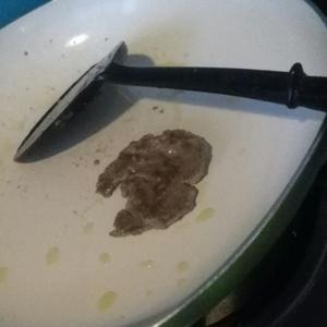 麦吉之牛肉饼的做法步骤 第3步