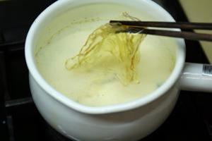 微凉小饭桌—芒果香草布丁的做法步骤 第4步