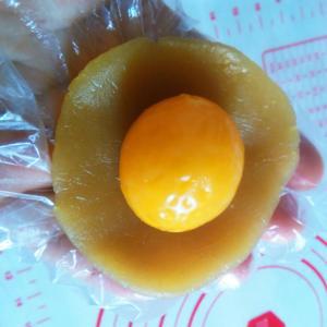广式蛋黄莲蓉月饼----低糖版的做法步骤 第5步