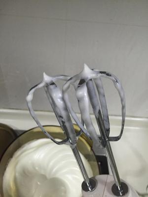 零失败低糖酸奶戚风的做法步骤 第6步