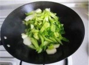 芥菜虾菇煲的做法步骤 第2步
