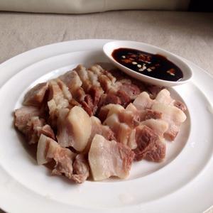 不用焯水,不油腻的蒜泥白肉(台式風味)的做法步骤 第2步