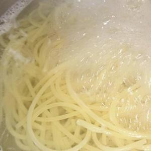 青椒鸡肉肠意粉（无油烟版）的做法步骤 第2步