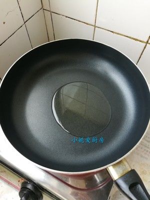让鱼刺软烂的【红烧鲫鱼】的做法步骤 第4步