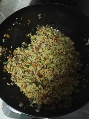 五色黄金蛋炒饭的做法步骤 第5步