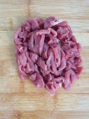 少油蒜苗炒牛肉丝的做法步骤 第1步