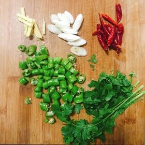 甄宝宝烧豆腐的做法步骤 第1步
