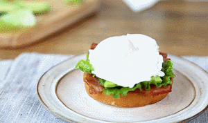 这颗会爆汁的班尼迪克蛋，营养与颜值集一身的早餐的做法步骤 第11步