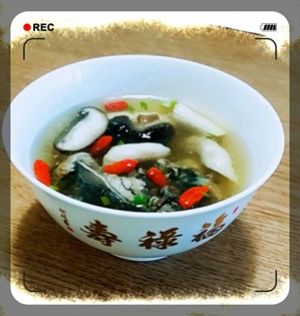 适合夏天喝的汤--红枣枸杞乌鸡汤的做法步骤 第5步