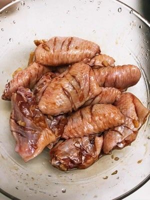 瘦瘦厨房（健康蒸鸡翅）美味无负担~的做法步骤 第3步