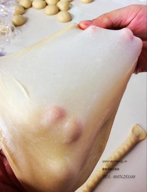 怎么在家做出好吃松软的面包！的做法步骤 第1步