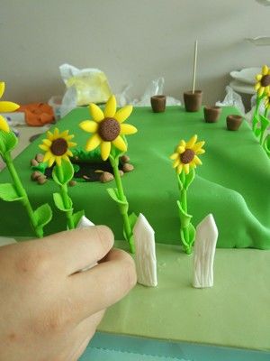 翻糖蛋糕的做法——幸福的老年生活的做法步骤 第7步