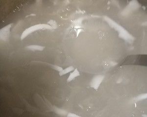 桂花银耳羹的做法步骤 第3步