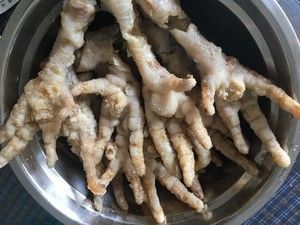 虎皮蒜香风爪的做法步骤 第4步