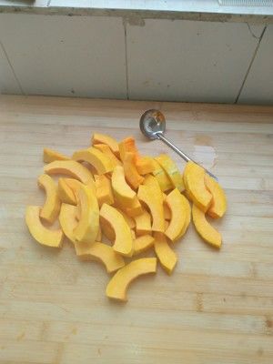 砂锅排骨炖老南瓜的做法步骤 第3步