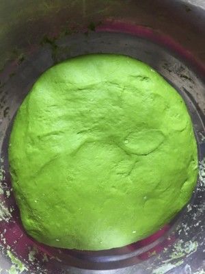 宝宝波菜汁面片的做法步骤 第1步