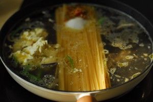 一只锅子煮“白酱海鲜意面”的做法步骤 第7步