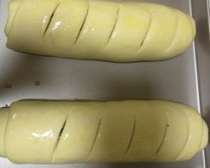 干果面包卷的做法步骤 第6步