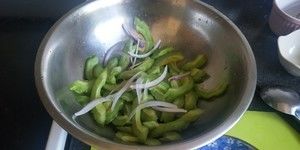 芥味苦瓜的做法步骤 第1步