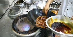 厨师长教你：“把子肉”的家常做法，看着很有食欲，先收藏起来的做法步骤 第7步