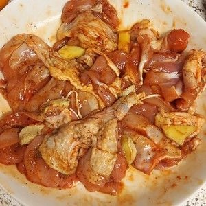 懒人版韩国辣酱煎鸡腿的做法步骤 第2步