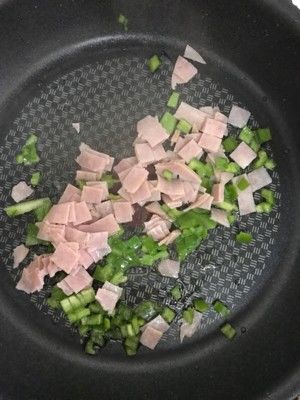 「十五分钟快手早餐系列」 颜值口感俱佳的煎春卷的做法步骤 第2步