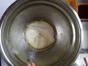 FLUFF焦糖棉花糖可可戚风蛋糕（8寸）的做法步骤 第2步