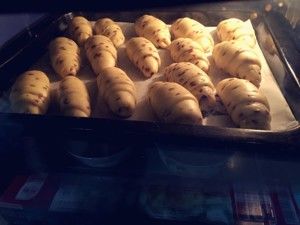 亚麻籽葡萄干奶油面包卷的做法步骤 第10步