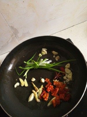 小竹笋红烧肉的做法步骤 第4步