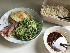 夏日爽口凉拌面的做法步骤 第3步