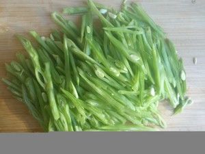 早晨阳光下的食材之美的做法步骤 第3步