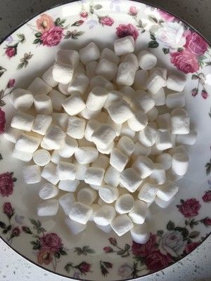 家用炒菜锅也能做的雪花酥的做法步骤 第1步