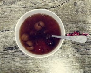 桃胶雪莲子糖水的做法步骤 第2步
