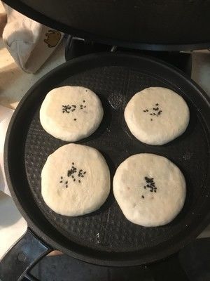 很鲜很鲜的五鲜馅儿的发面馅饼的做法步骤 第3步