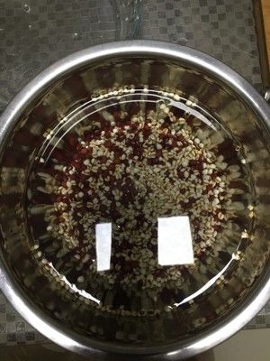 红豆薏米汤水（祛湿消肿减肥）的做法步骤 第2步
